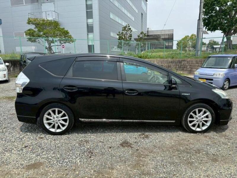 PRIUS ALPHA