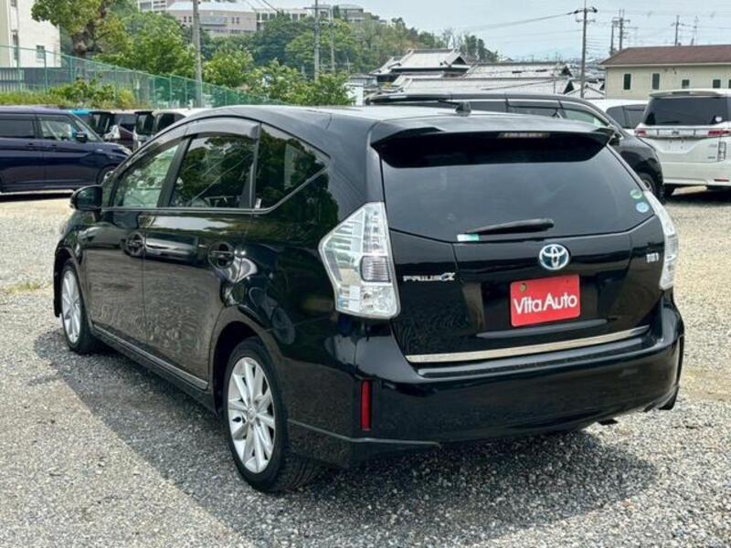 PRIUS ALPHA