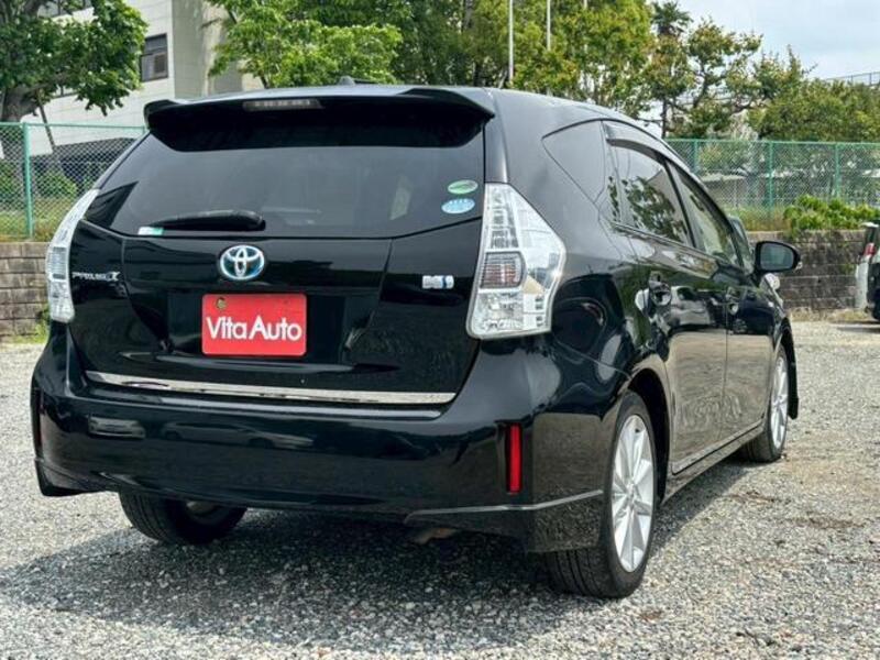 PRIUS ALPHA