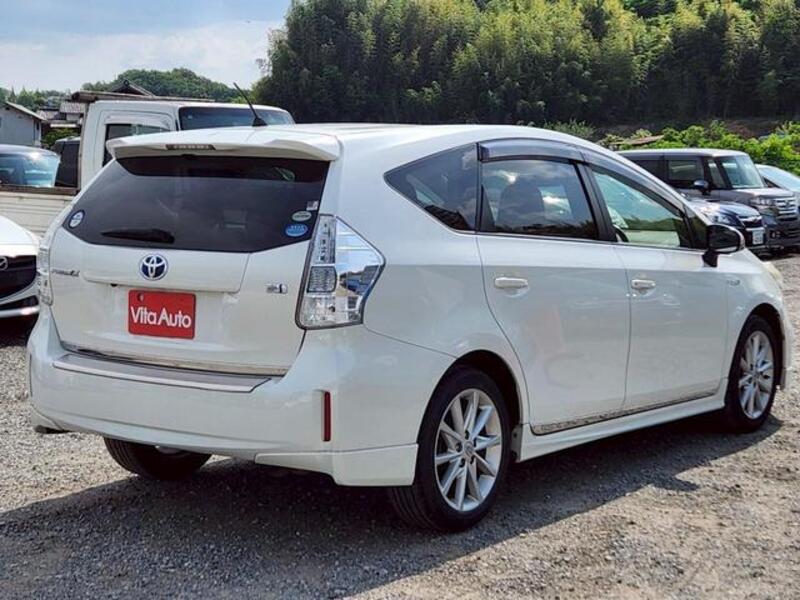 PRIUS ALPHA
