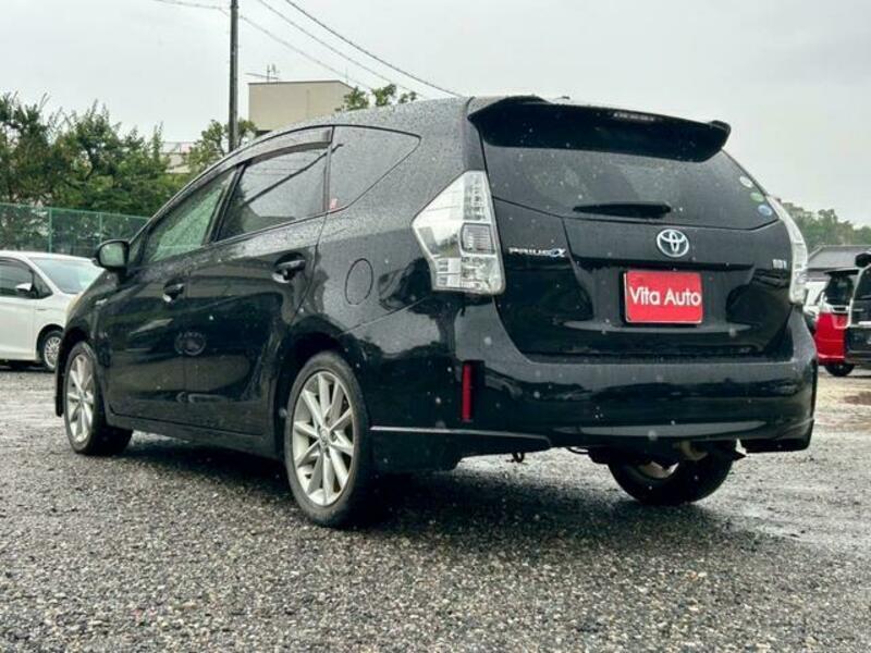 PRIUS ALPHA