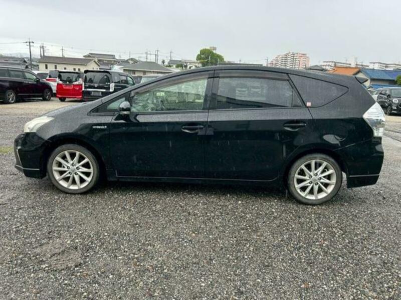 PRIUS ALPHA