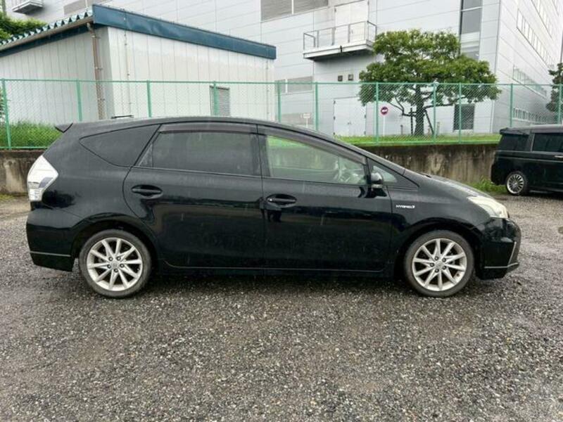 PRIUS ALPHA
