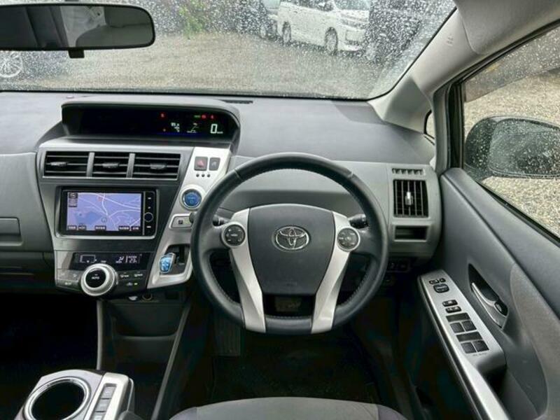 PRIUS ALPHA