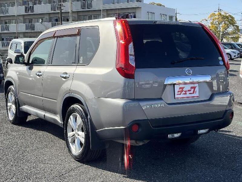 X-TRAIL