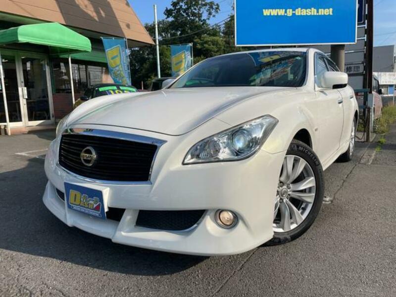 NISSAN FUGA