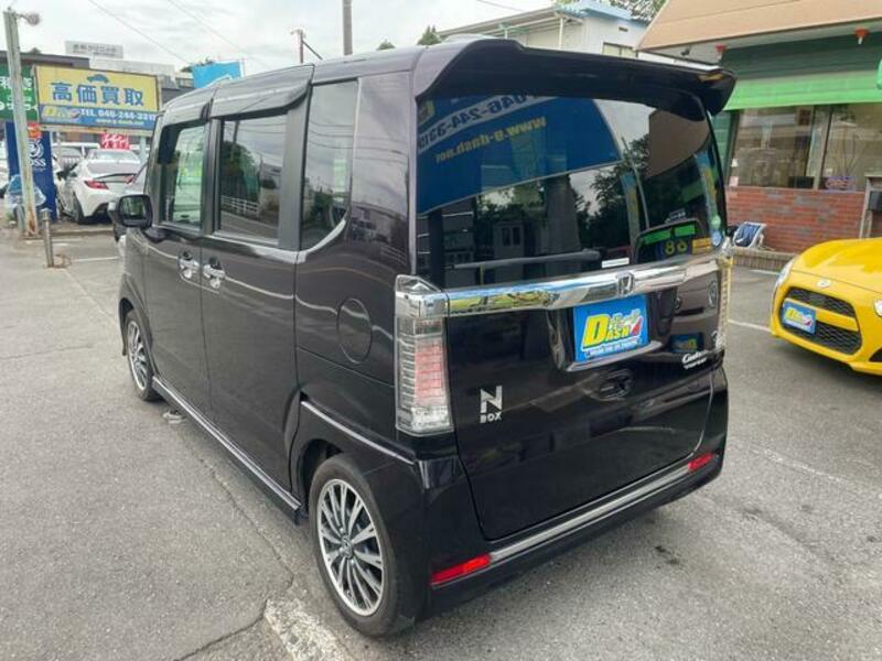 N BOX CUSTOM