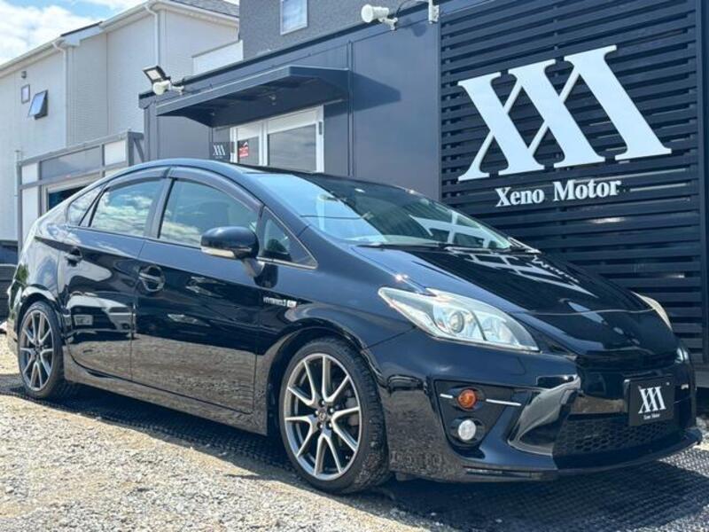 TOYOTA PRIUS