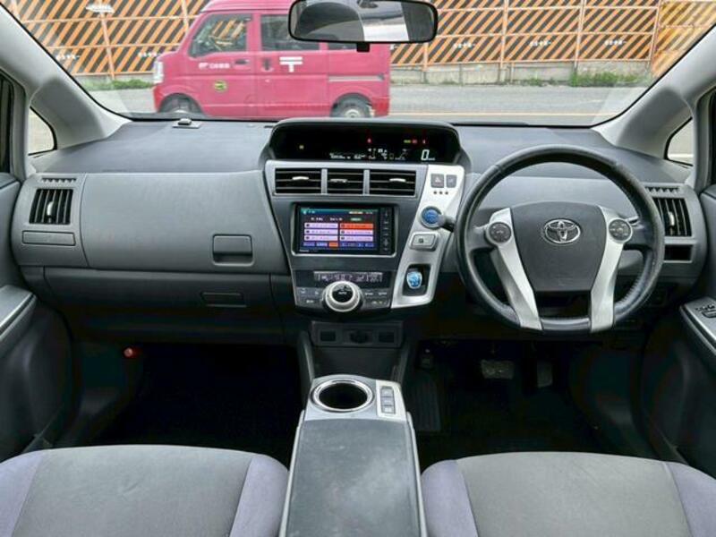 PRIUS ALPHA