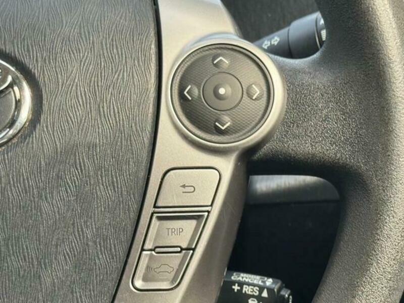 PRIUS ALPHA