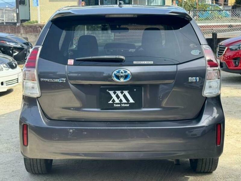 PRIUS ALPHA