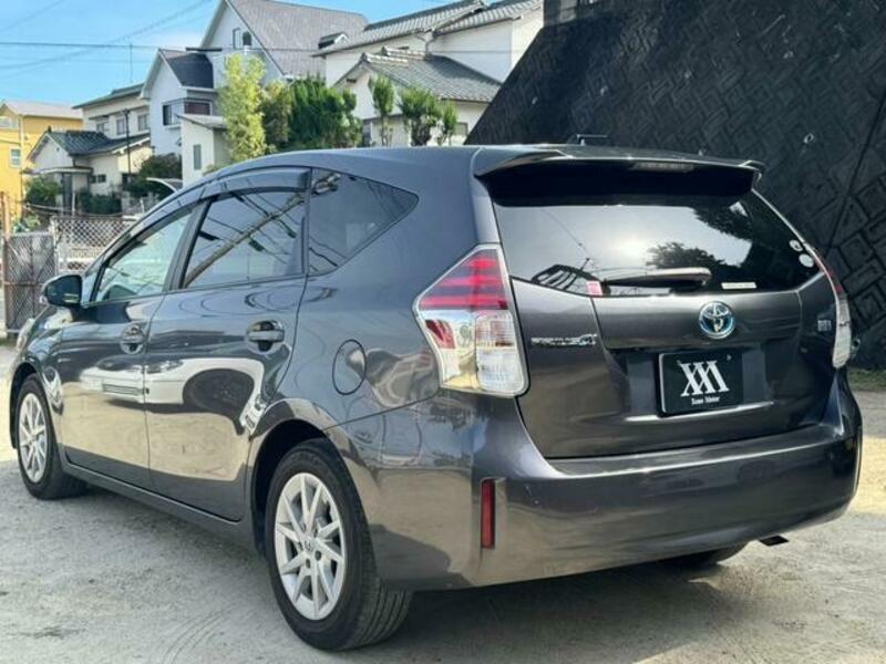 PRIUS ALPHA