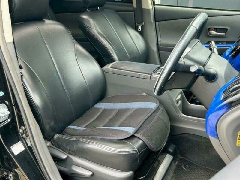 PRIUS ALPHA