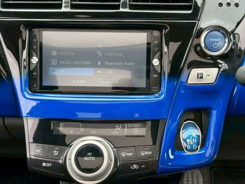 PRIUS ALPHA
