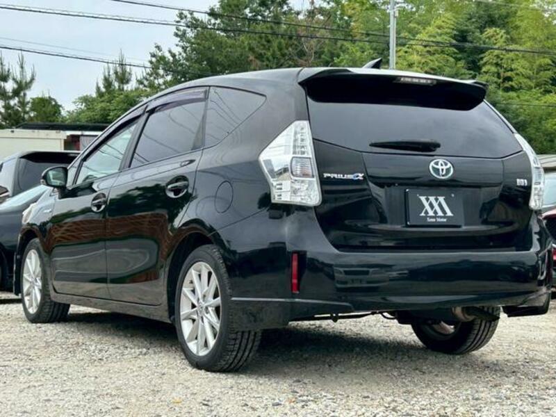 PRIUS ALPHA