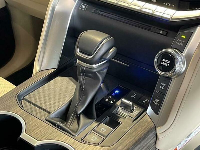 LAND CRUISER