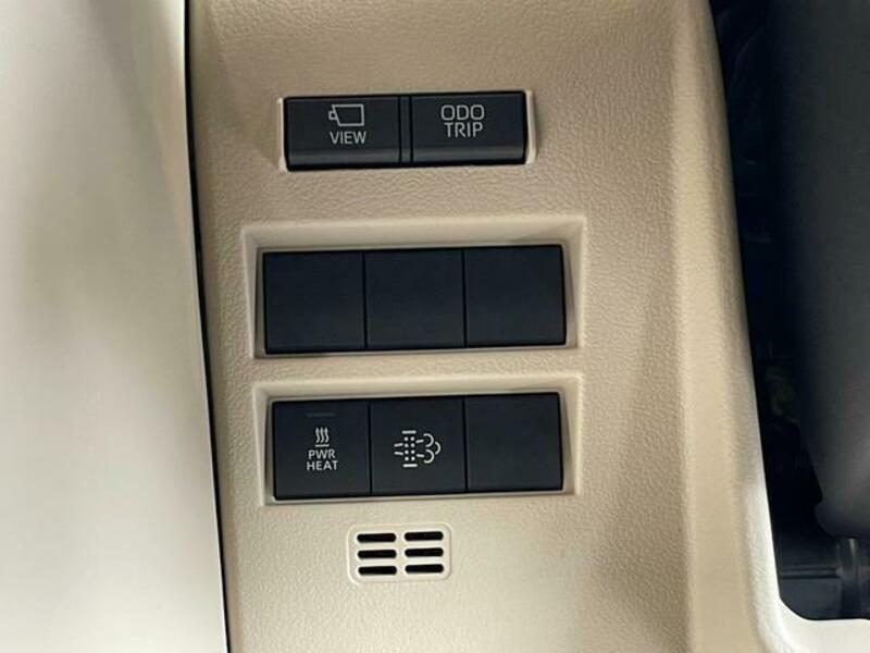 LAND CRUISER