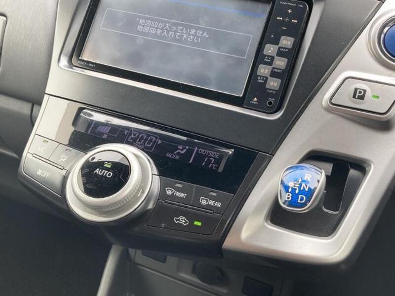 PRIUS ALPHA