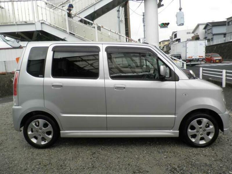 WAGON R