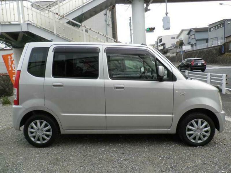 WAGON R