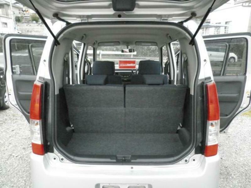 WAGON R