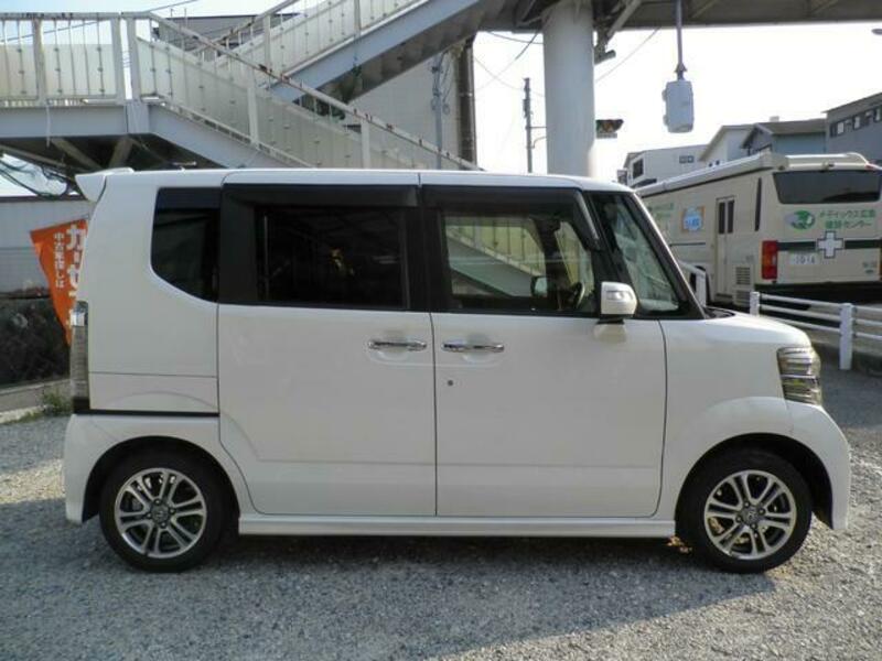 N BOX CUSTOM