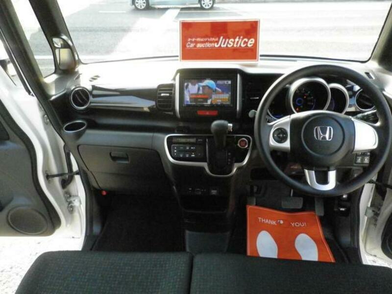 N BOX CUSTOM