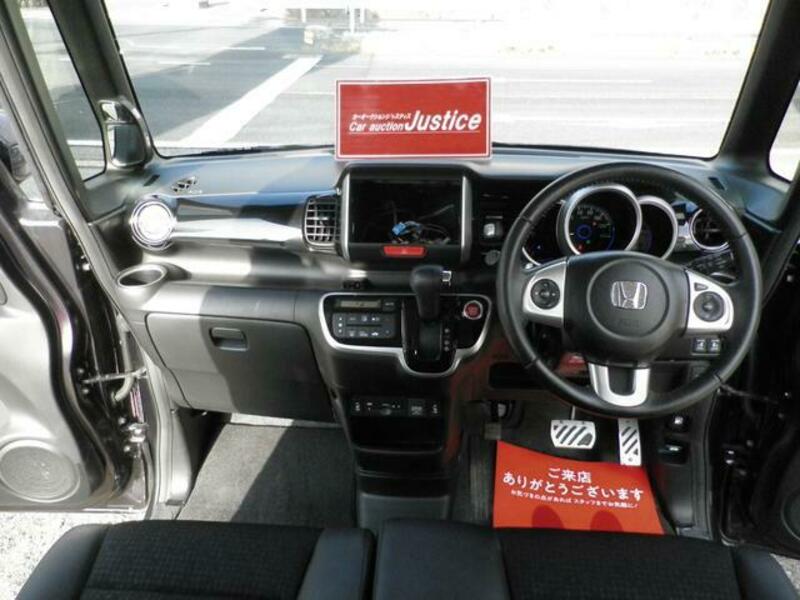N BOX CUSTOM