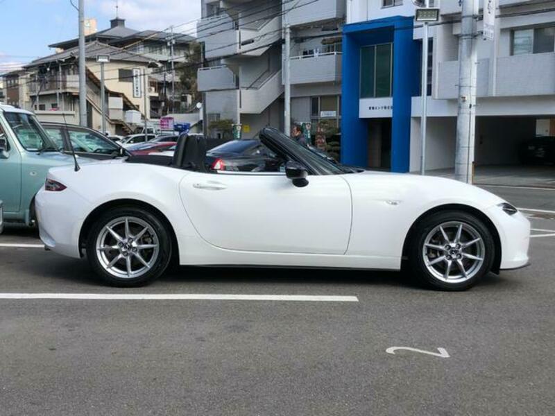 ROADSTER