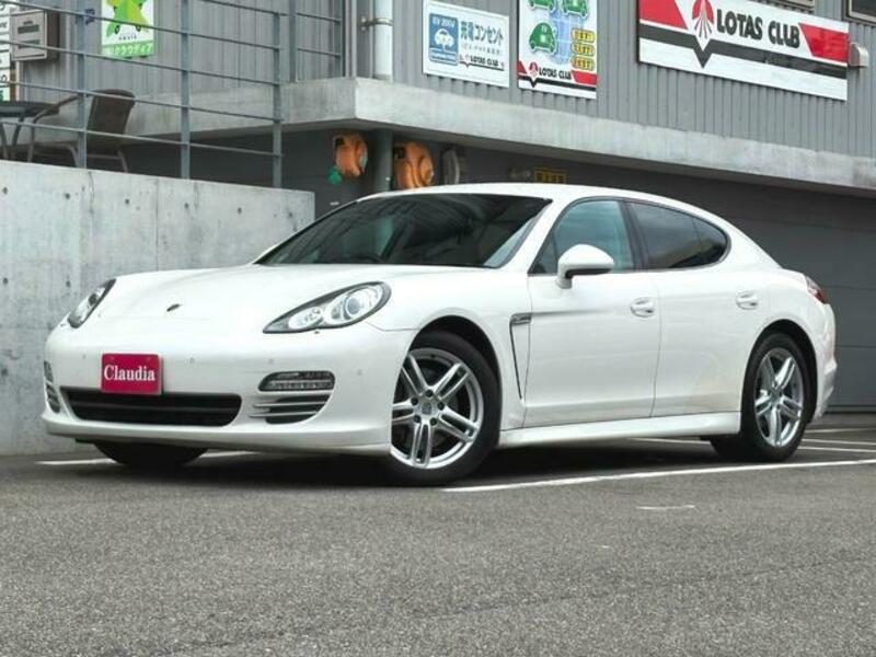 PORSCHE PANAMERA