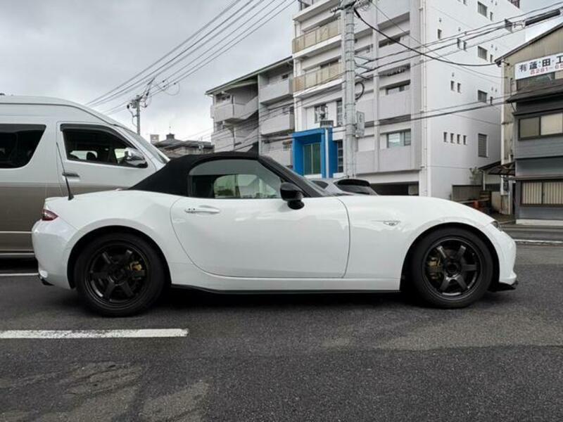 ROADSTER