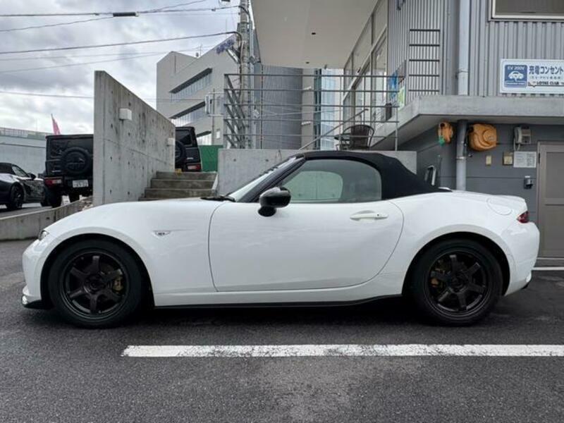 ROADSTER