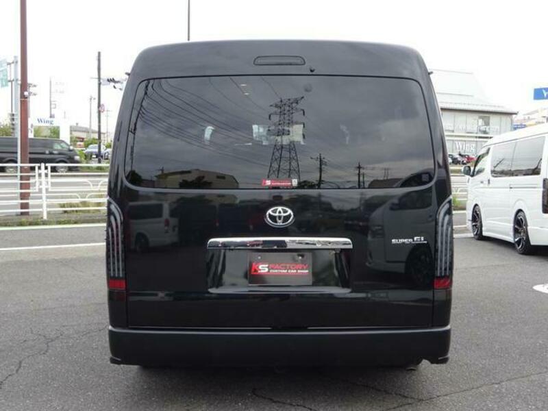 HIACE VAN