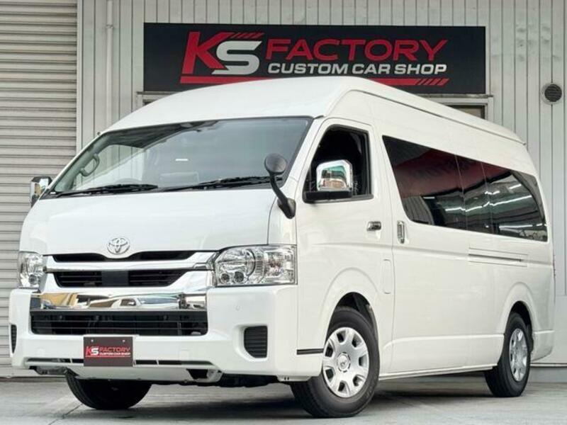 TOYOTA HIACE WAGON