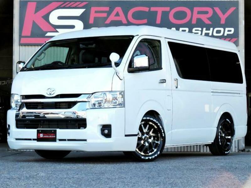 TOYOTA HIACE WAGON