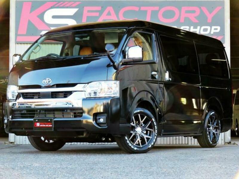 TOYOTA HIACE WAGON