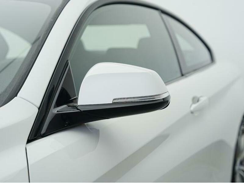 4 SERIES