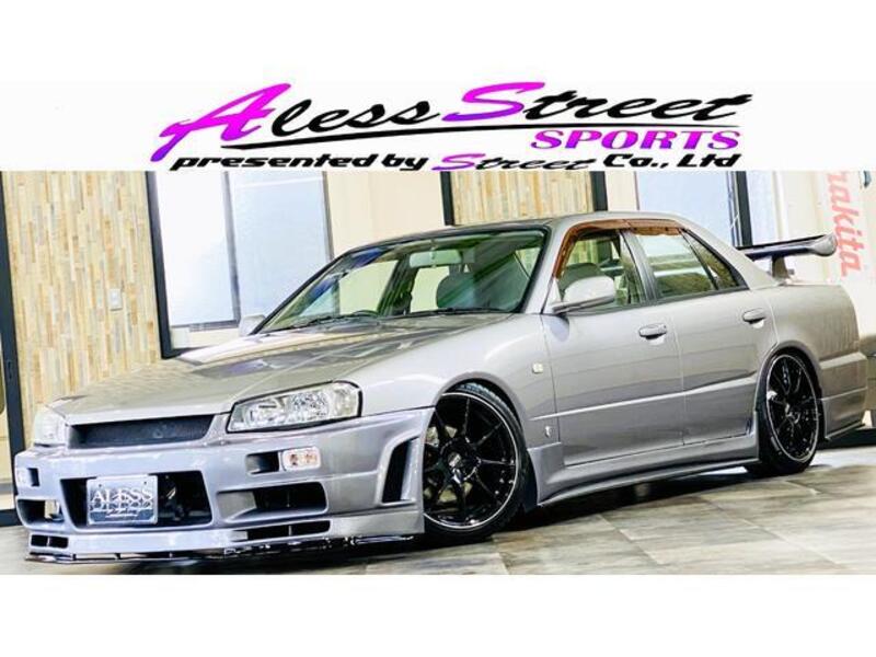 NISSAN SKYLINE