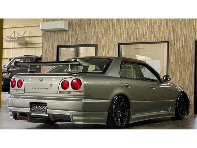 SKYLINE