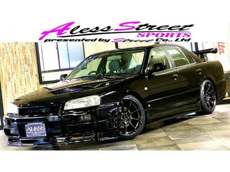 NISSAN SKYLINE