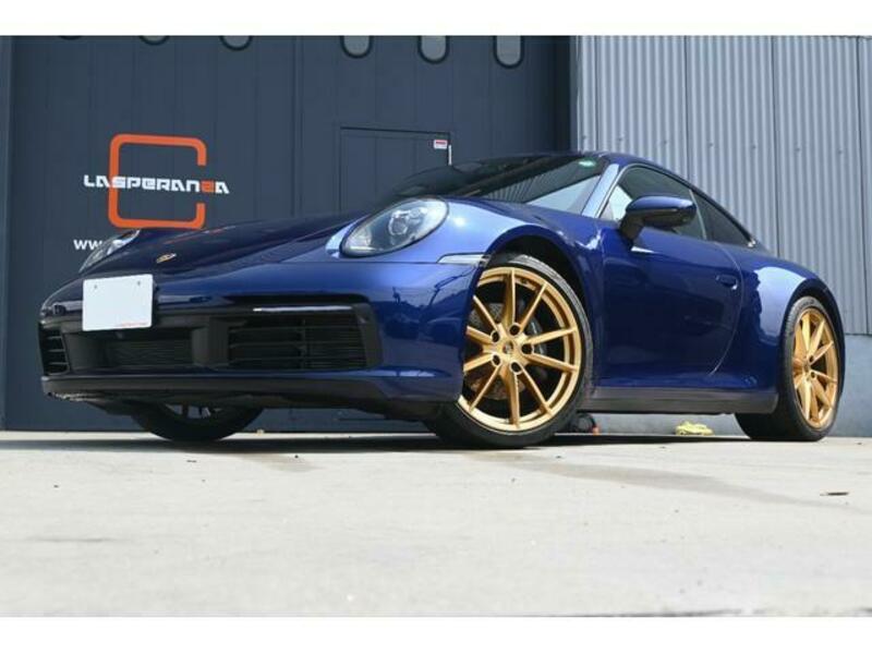 911