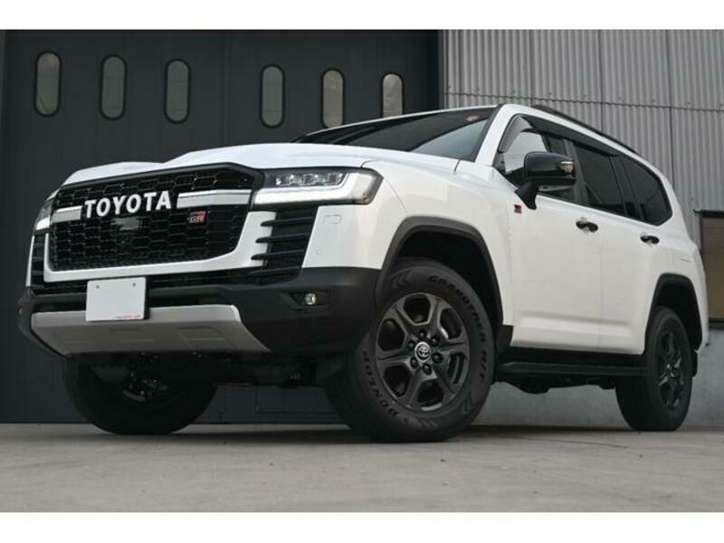 LAND CRUISER