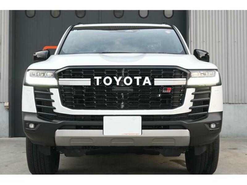 LAND CRUISER