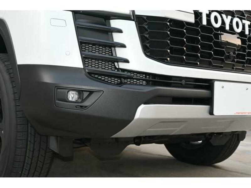 LAND CRUISER