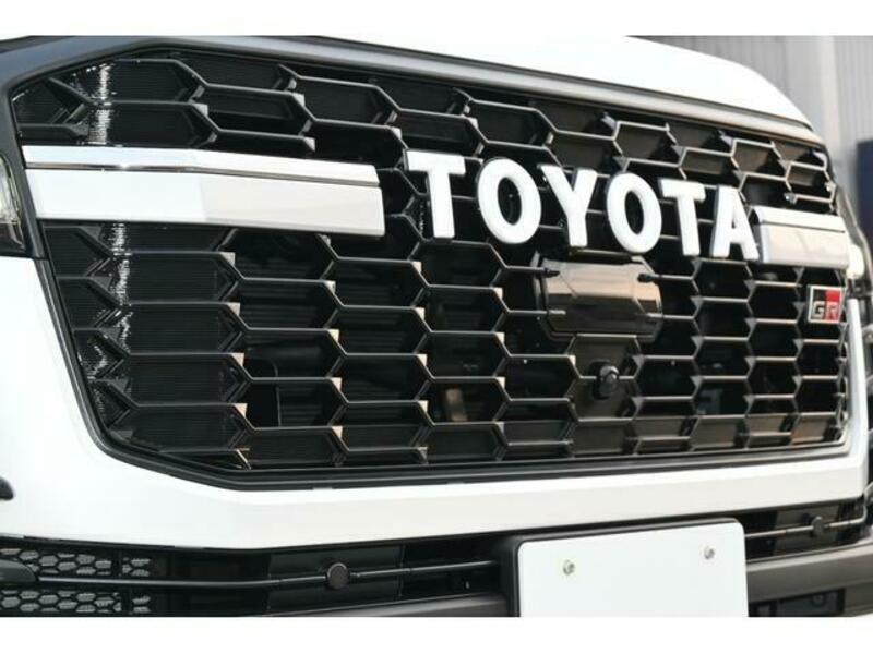LAND CRUISER