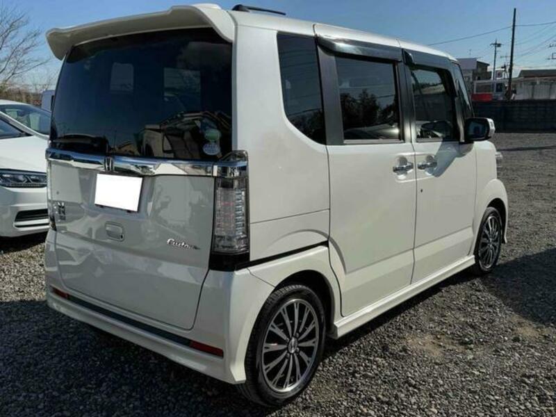 N BOX CUSTOM