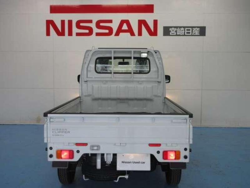 CLIPPER TRUCK