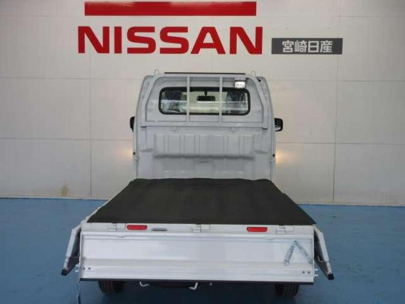 CLIPPER TRUCK