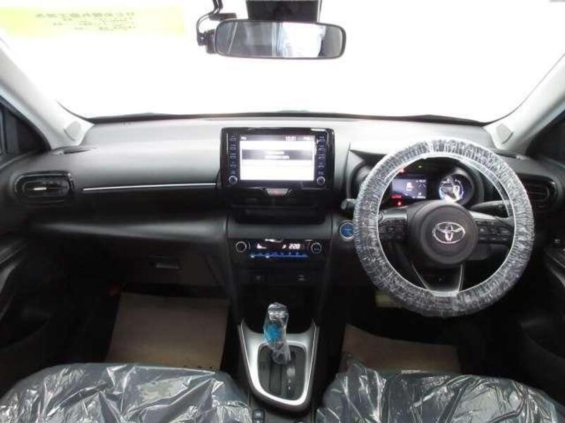 YARIS CROSS
