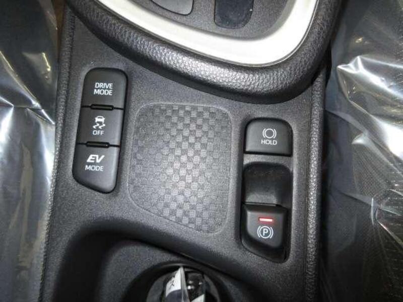 YARIS CROSS